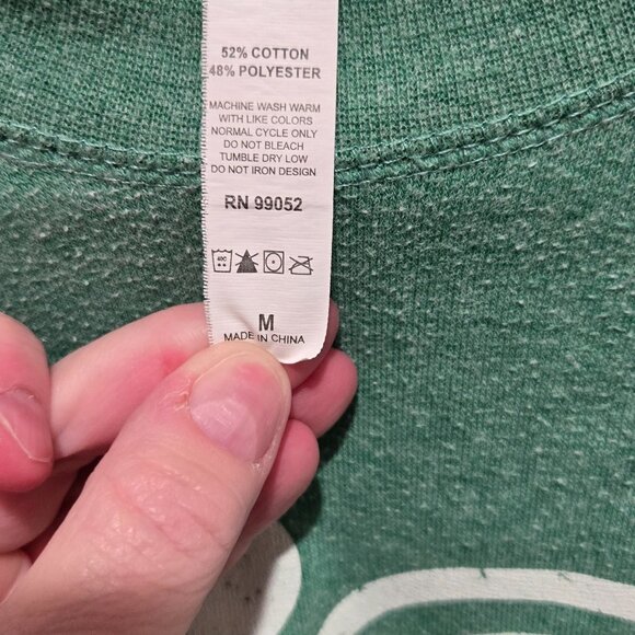 Green Sweatshirt Loved (M) Idaho with Heart - Picture 4 of 5